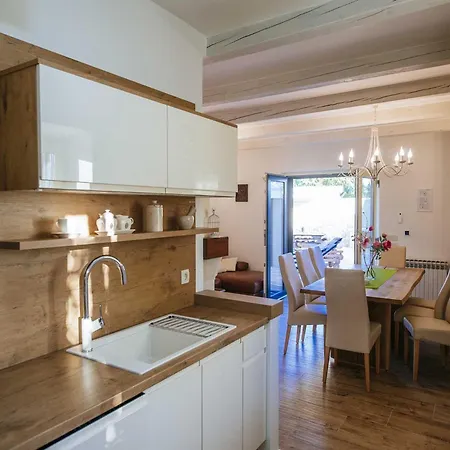 Dalmatian Castello Coza With Pool,