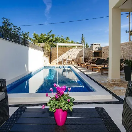 别墅 Dalmatian Castello Coza With Pool, *